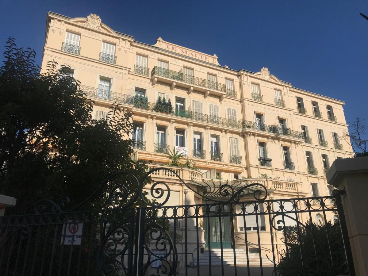 Appartement Terrasse Dans Palace Belle Epoque Menton Buitenkant foto